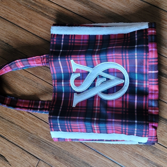 Victoria's Secret fall plaid wool fleece tote bag - Picture 1 of 3